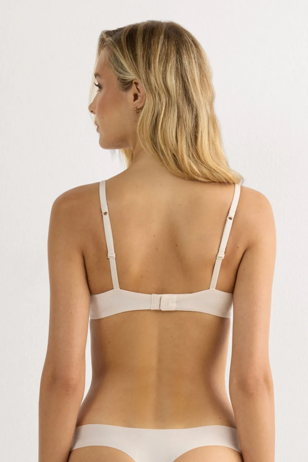 Biustonosz push-up Monica z mikrofibry Ultralight