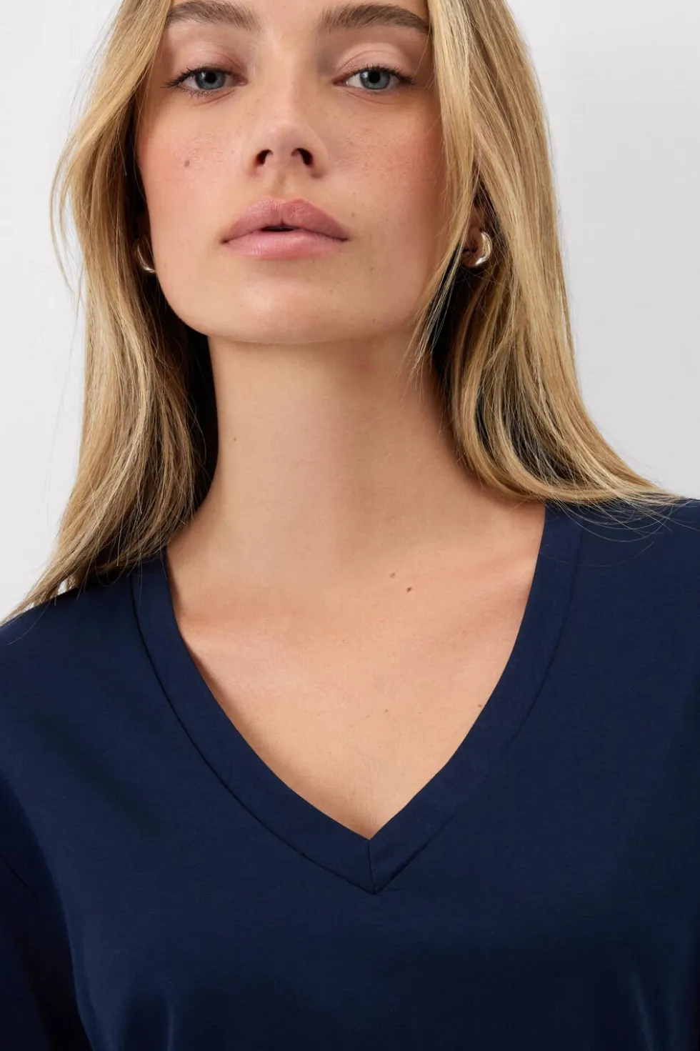 Bluzka z Krótkim Rękawem z Dekoltem w Serek z bawełny Elevated Cotton