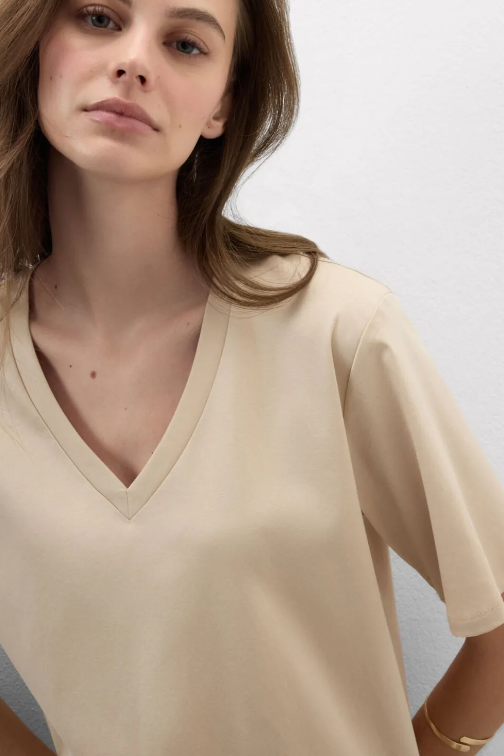 Bluzka z Krótkim Rękawem z Dekoltem w Serek z bawełny Elevated Cotton