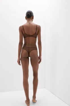 Brazyliany z Tiulu Invisible Touch