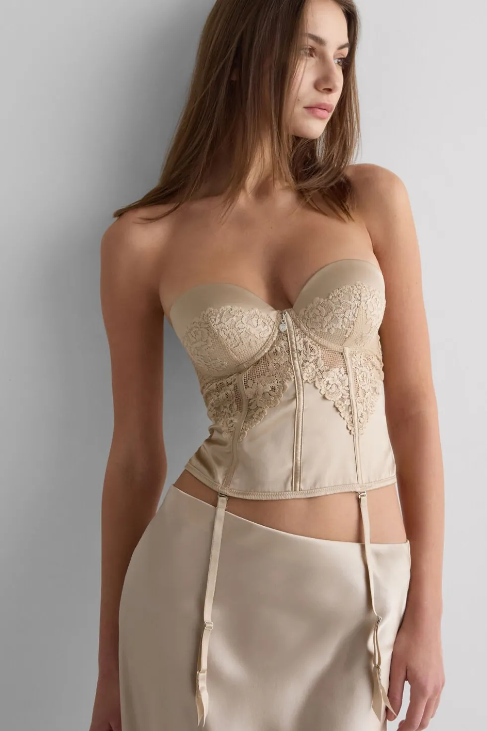 Gorset z Biustonoszem Anna Silky Flowers
