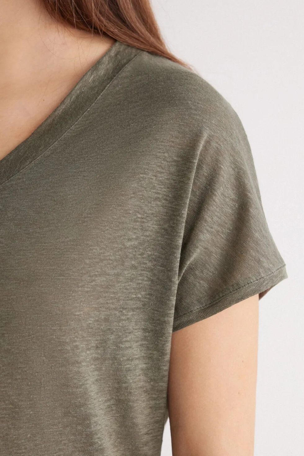Lniana Bluzka zKrótkim Rękawem iDekoltem wSerek The Pure Linen