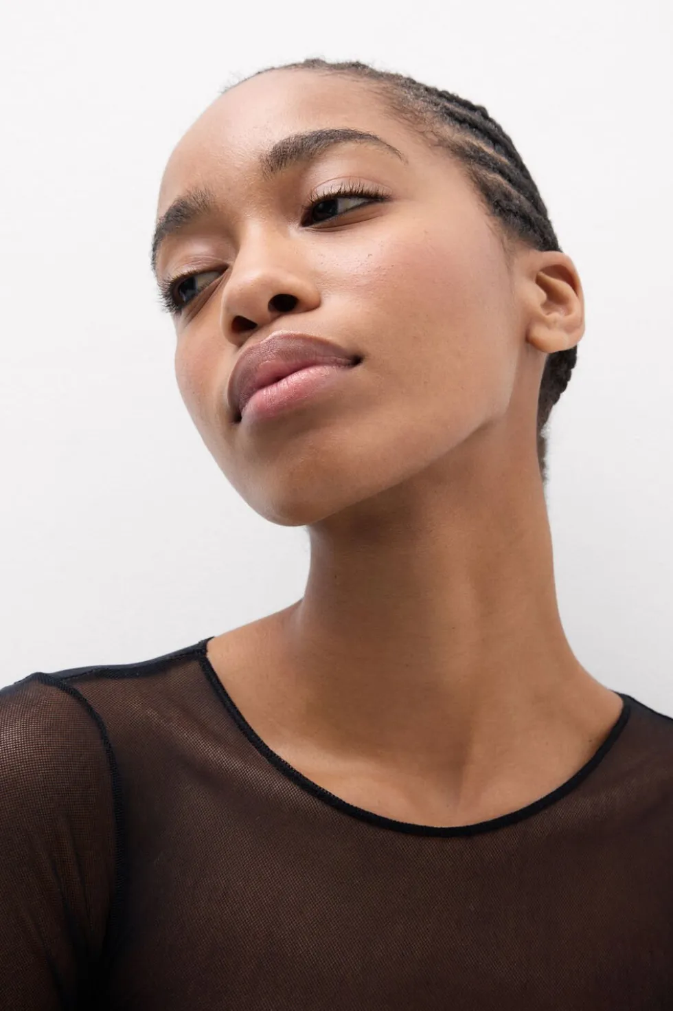 Tiulowe Body z Okrągłym Dekoltem