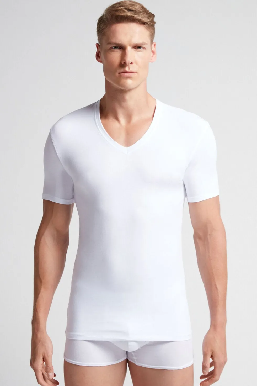 T-shirt z Dekoltem w Kształcie Litery V z Elastycznej Bawełny Superior